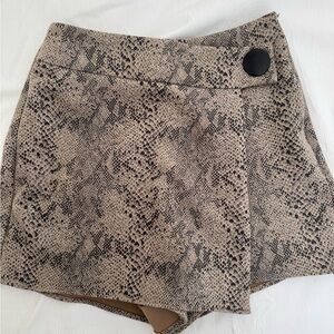 Zara Beige Snake-Print High-Waist Skort with Button Detail